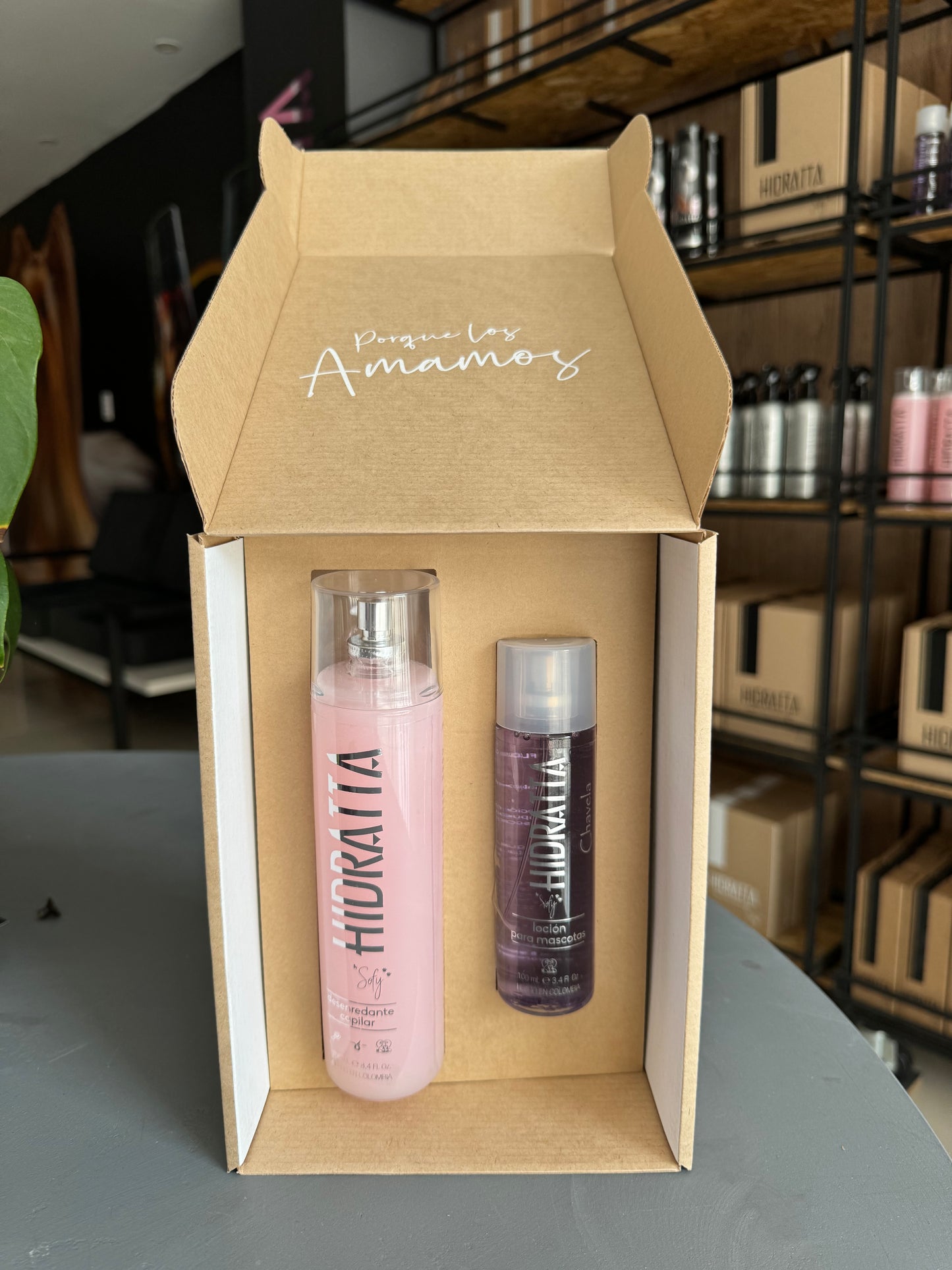 ✨ Kit desenredante + loción Hidratta – Suavidad, frescura y pelaje perfecto.